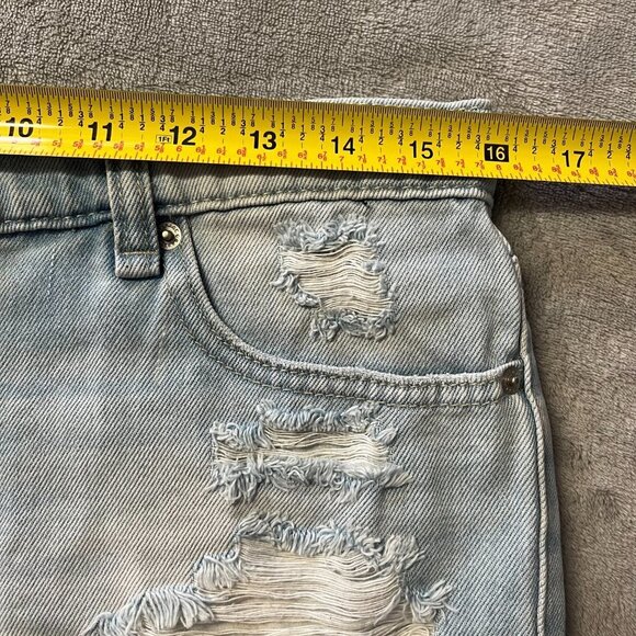 Garage Flirty Festival Distressed Shorts - Picture 9 of 11